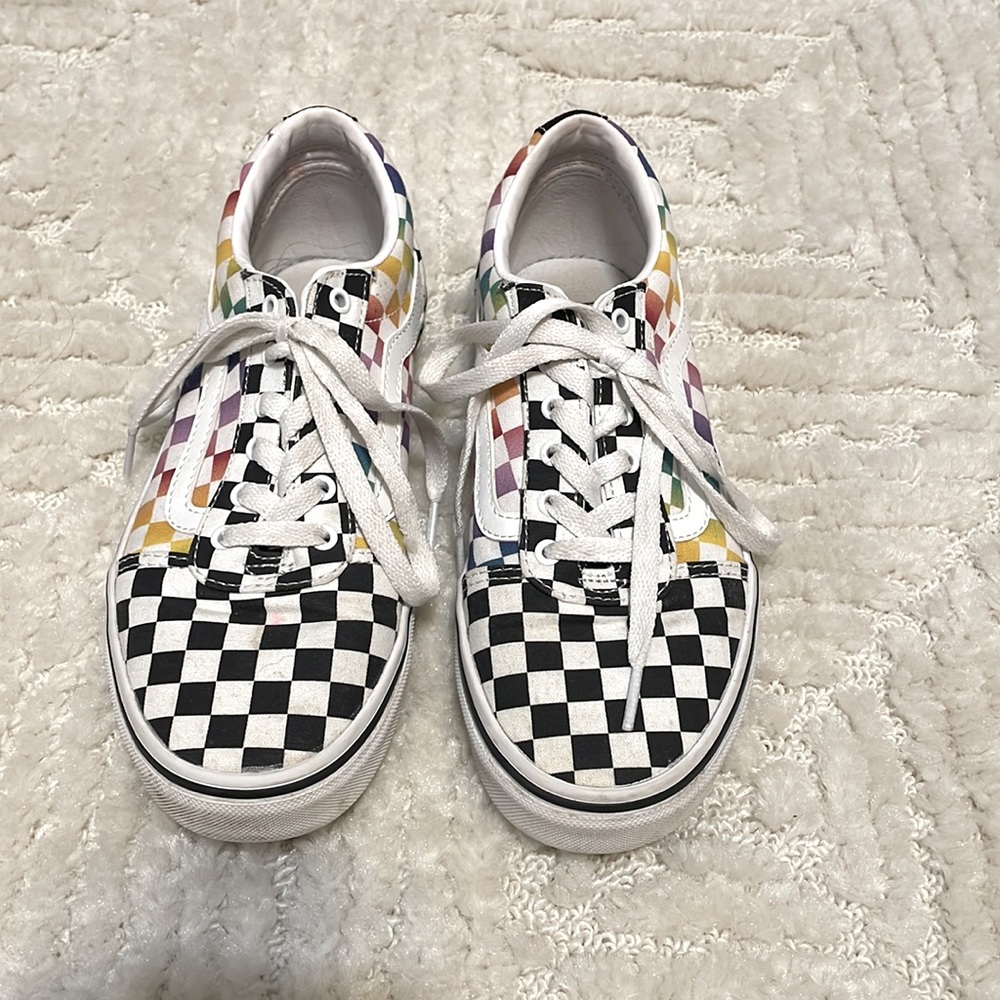 Vans off the walls, checkered, rainbow, white laces us size 4 little bit scuffs.